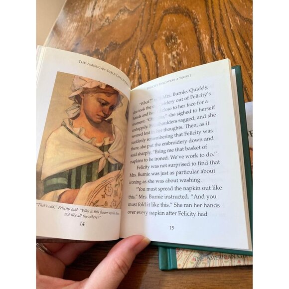 Set of 2 American Girl Short Story HC Books Felicity - Picture 4 of 4